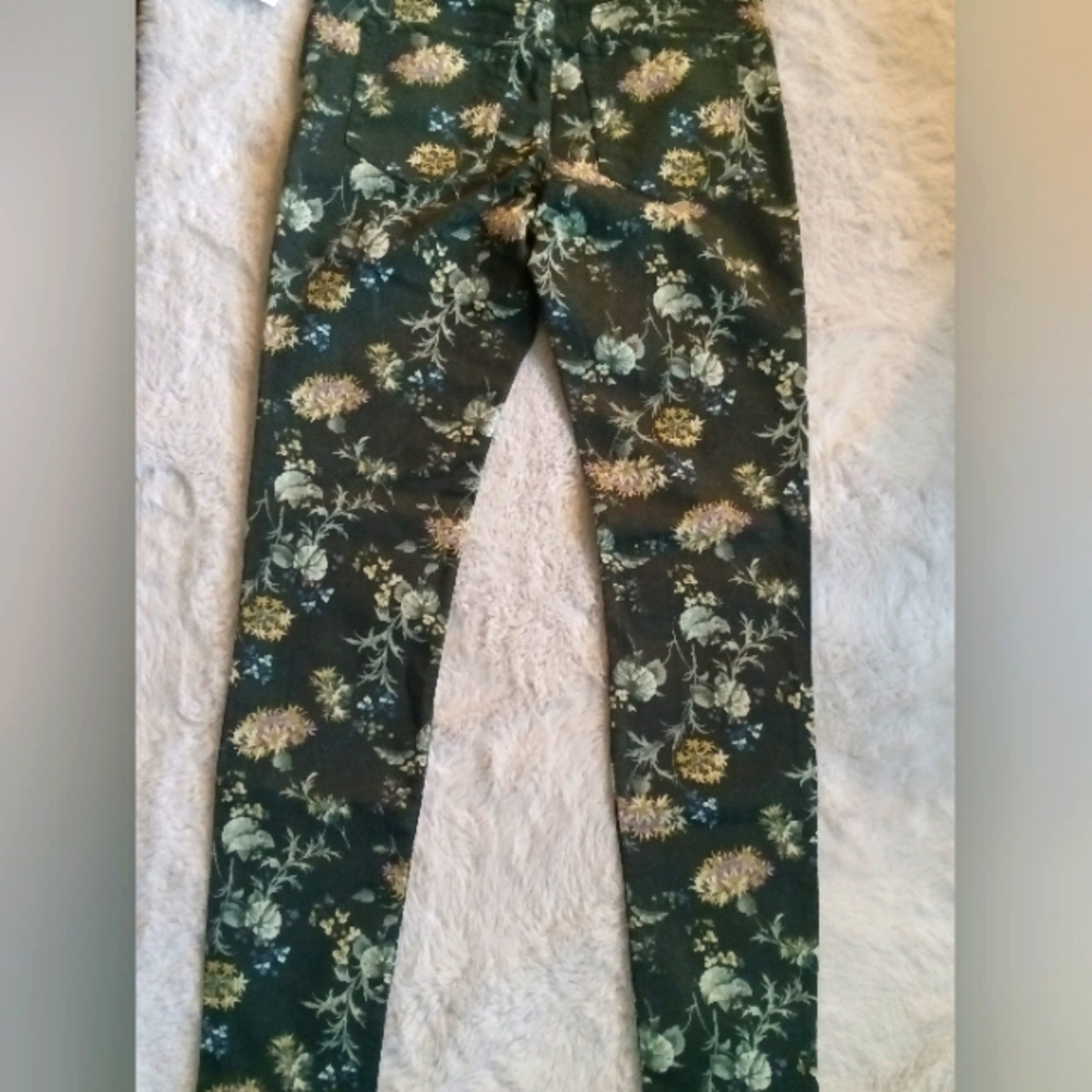 H&M L.O.G.G floral jeans - Picture 5 of 5